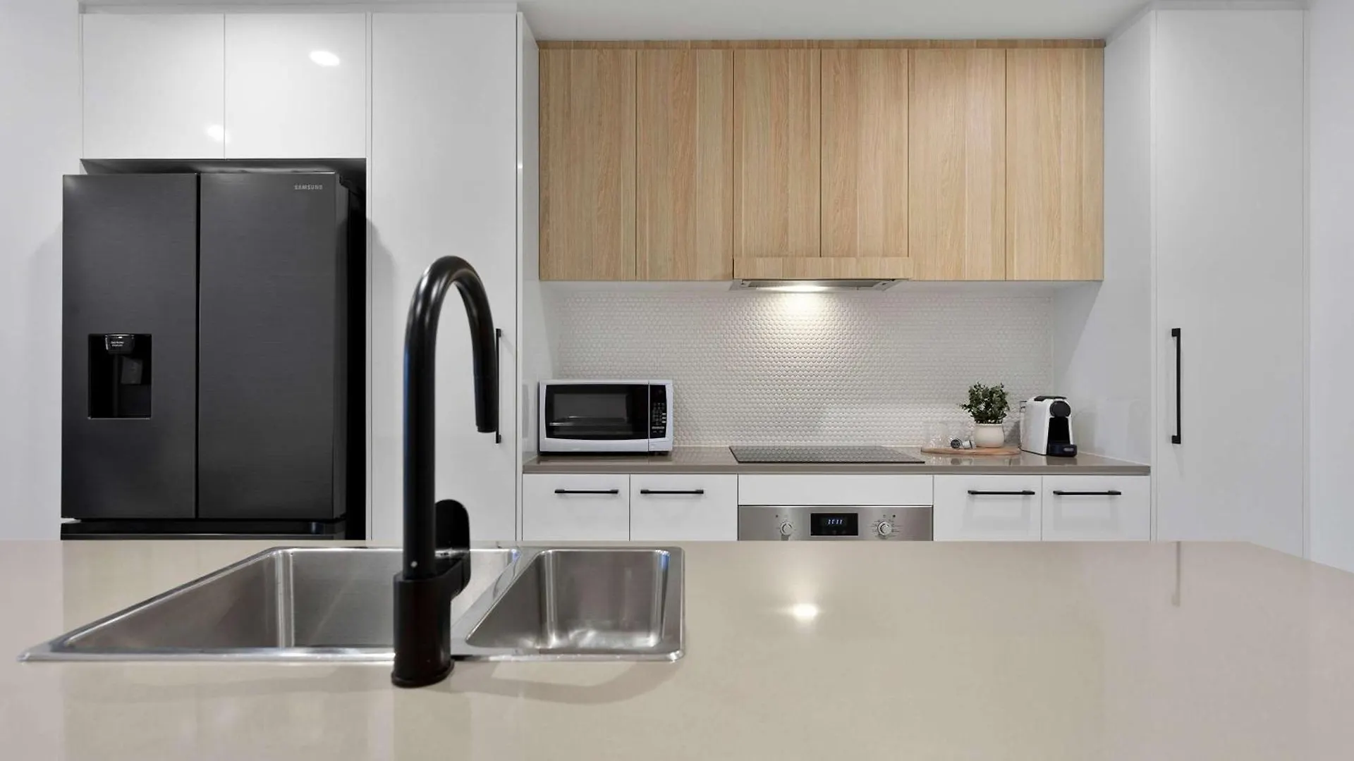 The Cosmopolitan Suite Maroochydore Apartment